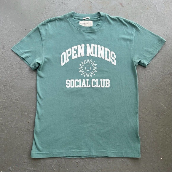 Abercrombie & Fitch 90s Inspired Statement Graphic T-Shirt - Green Men’s Medium - Picture 1 of 9